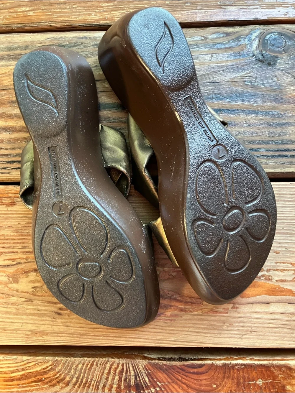 Montego Bay Club Metallic Gold Knot Slide Sandals - Picture 13 of 13